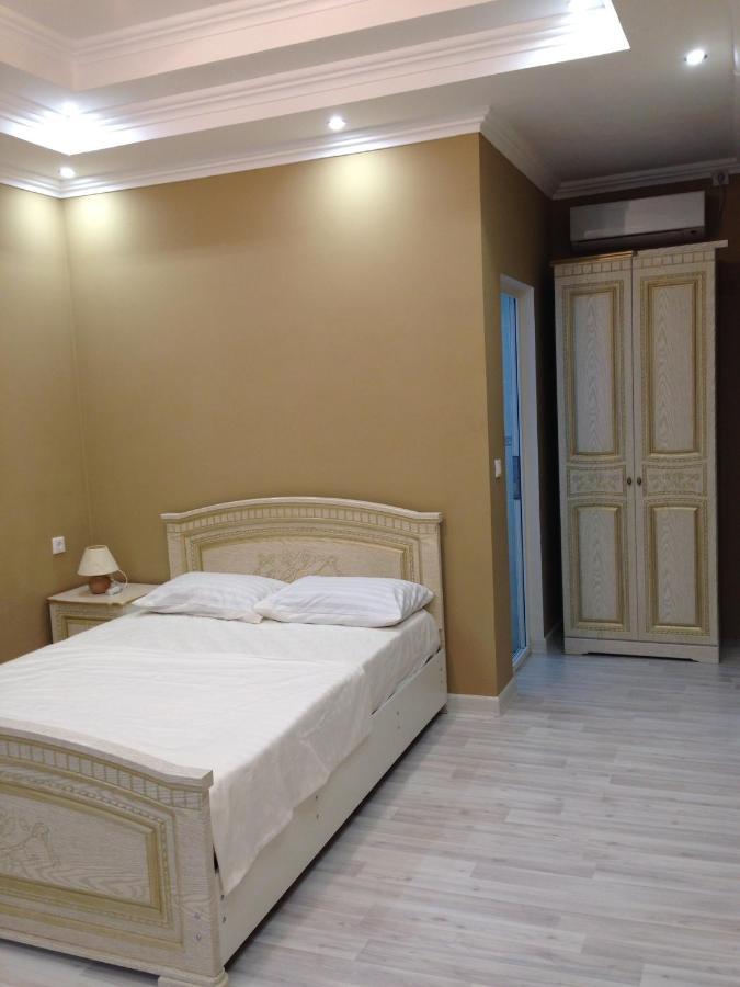 Hotel Гостевой Дом Роберто New Athos Exterior foto